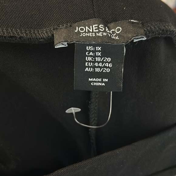 Jones New York Black Pull On Pants with Cargo Style Pockets Size 1X NWT - Picture 6 of 6